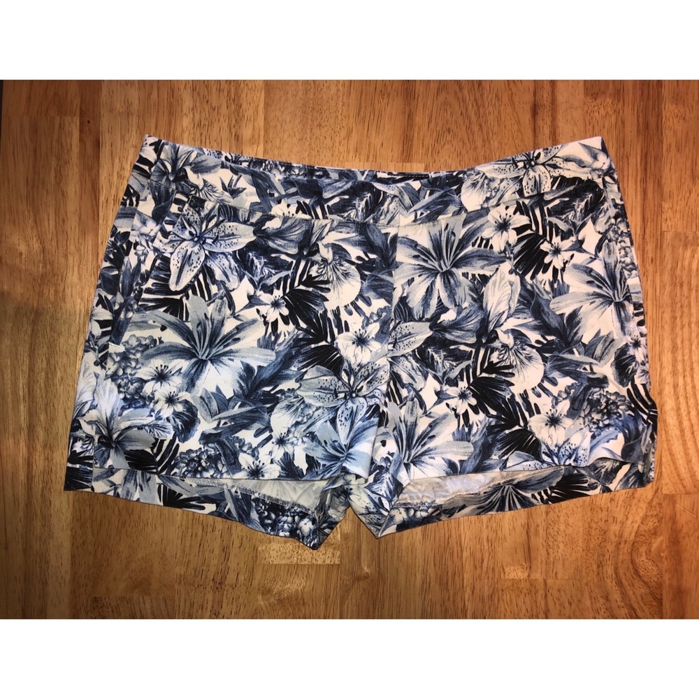 H&M Floral Blue/White Shorts